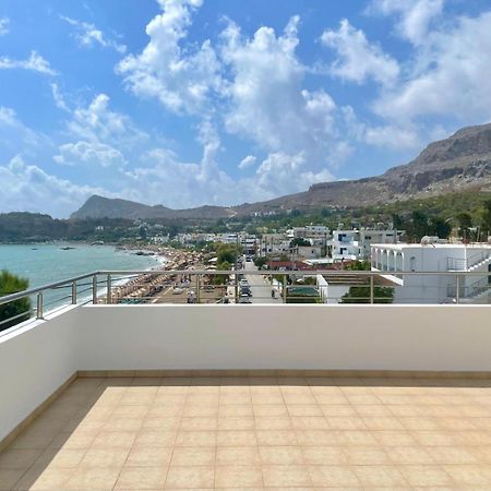 Red Hibiscus Stegna Guest House Archangelos  Bagian luar foto
